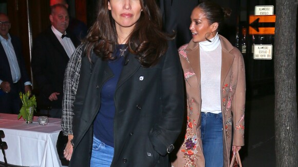 Jennifer Lopez, avec sa ravissante petite soeur Lynda : Sortie au restaurant...