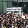 Rassemblement devant les locaux de iTélé à Boulogne Billancourt au neuvième jour de grève de la société des journalistes le 25 octobre 2016. 25/10/2016 - Boulogne Billancourt