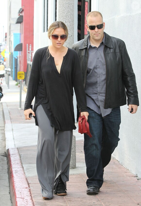 Brooke Mueller (ex-femme de Charlie Sheen) fait un stop au centre medical a Hollywood Le 15 novembre 2013.