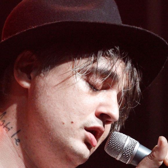 Pete Doherty lors de son concert au Bataclan à Paris le 16 novembre 2016.
