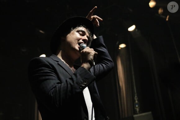 Pete Doherty en concert au Bataclan à Paris le 16 novembre 2016.