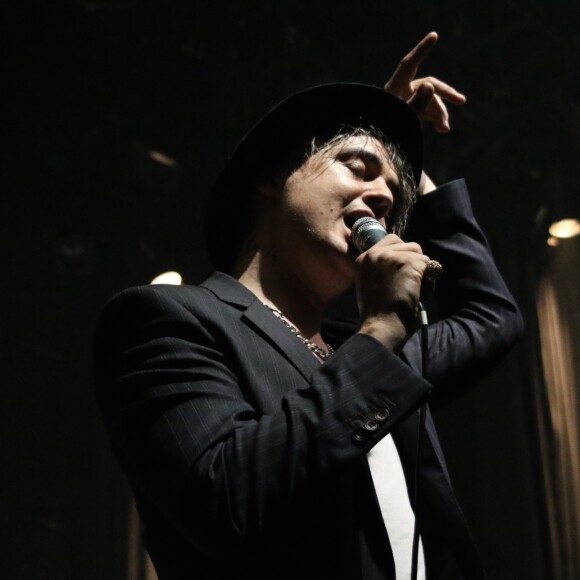 Pete Doherty en concert au Bataclan à Paris le 16 novembre 2016.