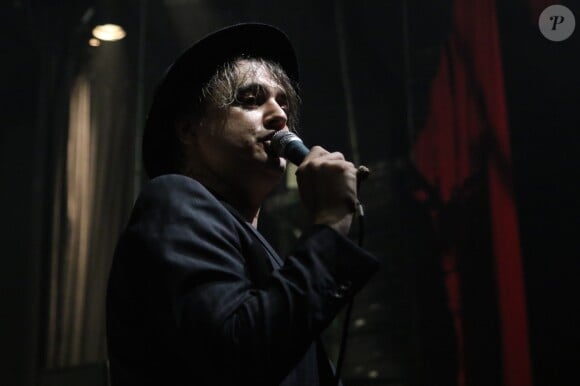 Pete Doherty en concert au Bataclan à Paris le 16 novembre 2016.