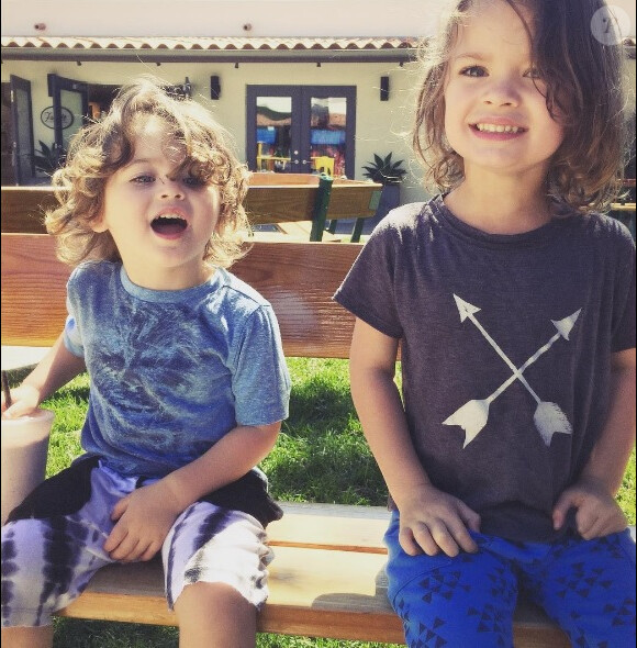 Bodhi et Noah, les fils de Megan Fox et Brian Austin Green, sur une photo publiée le 16 novembre 2016 sur Instagram
