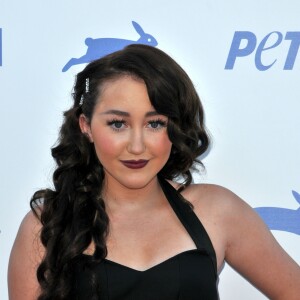 Noah Cyrus lors du gala du 35ème anniversaire de la PETA au Hollywood Palladium à Hollywood, le 30 septembre 2015.