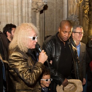 Michel Polnareff était heureux d'offrir, le 17 novembre 2016 à Bruxelles, une réplique de son costume de scène de l'Olympia 1972 pour le Manneken-Pis, en présence de sa compagne Danyellah et leur fils Louka. Après une cérémonie à l'Hôtel de Ville, l'Amiral a pris un bain de foule pour le dévoilement du Manneken-Pis rhabillé !