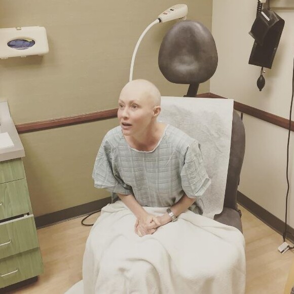 Shannen Doherty lors de sa première séance de radiothérapie. Instagram, le 28 novembre 2016