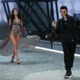 Bella Hadid et The Weeknd - Défilé Victoria's Secret Paris 2016 au Grand Palais à Paris, le 30 novembre 2016. © Cyril Moreau/Bestimage