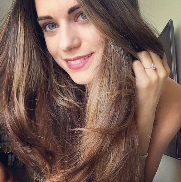 Lyndsy Fonseca pose en mode selfie sur Instagram, juin 2016