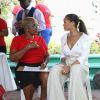 Le prince Harry et Rihanna font un test HIV ensemble au square des héros à Bridgetown, La Barbade le 1er décembre 2016.