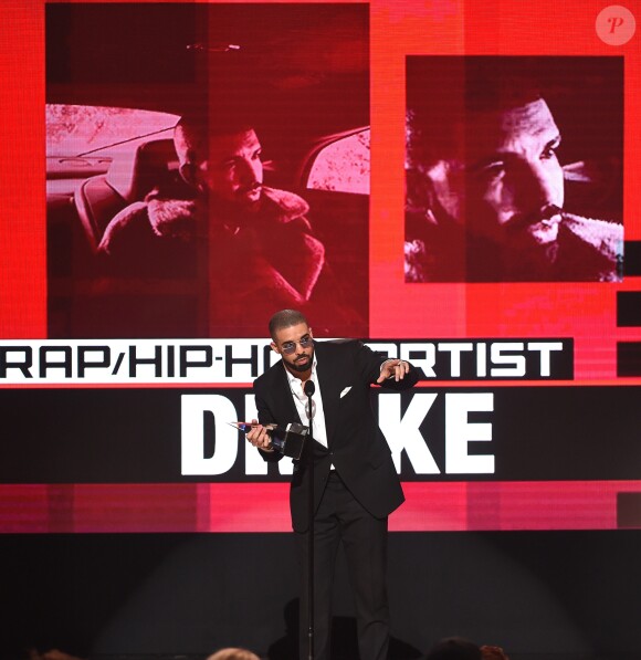Drake aux 2016 American Music Awards à Los Angeles. Le 20 novembre 2016.