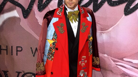British Fashion Awards : Jared Leto, déjanté et stylé dans une tenue colorée