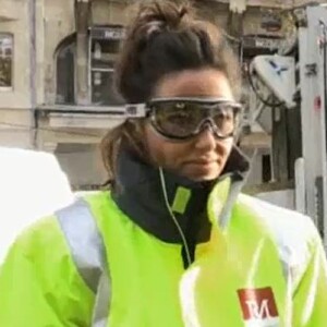 Capucine Anav en éboueur - "Les enquêtes de TPMP", mardi 6 décembre 2016, sur C8