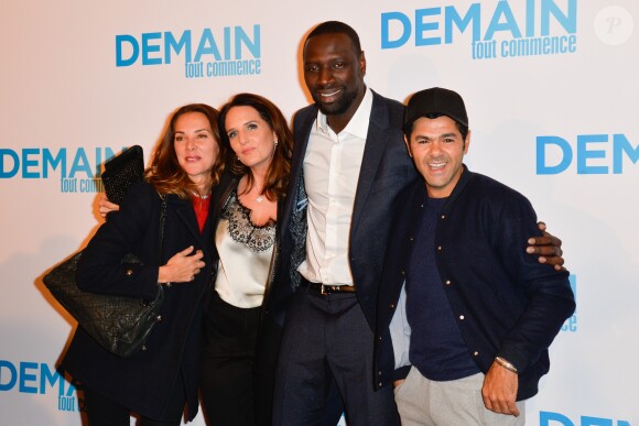 Omar Sy et sa femme Hélène, Jamel Debbouze et sa femme Mélissa Theuriau - Avant première du film "Demain tout commence" au Grand Rex à Paris le 28 novembre 2016.