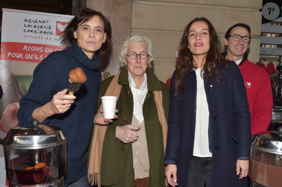 Inès de La Fressange, Professeur Francine Leca (cofondatrice de "mécénat chirurgie cardiaque") et Zoé Félix - Lancement de la 6ème opération "Les goûters du coeur 2016 " (du 7 au 16 décembre 2016) au Café de la Paix, en soutient à l'association Mécénat Chirurgie Cardiaque, à Paris, France, le 7 décembre 2016. Inès de La Fressange est marraine de l'opération. © Giancarlo Gorassini/Bestimage
