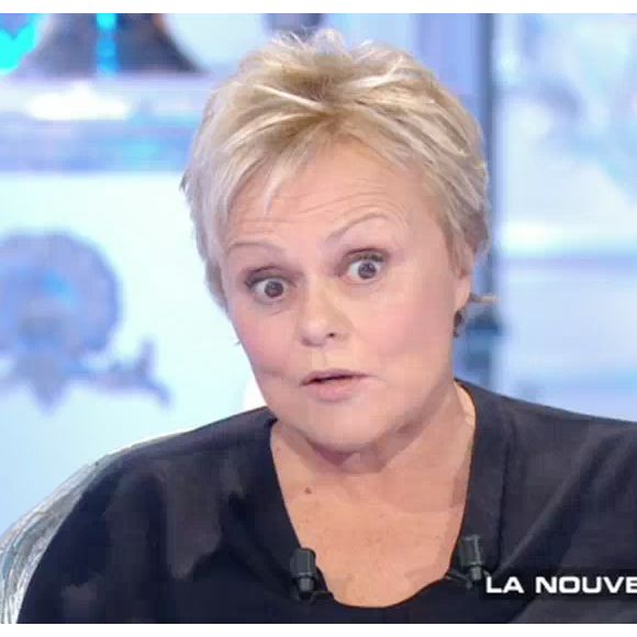 Muriel Robin évoque sa joie de vivre après avoir frôlé la mort. "Salut les terriens !" sur C8. Le 10 décembre 2016.