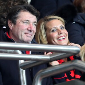 Christian Estrosi et sa femme Laura Tenoudji (Laura du Web) lors du match Paris Saint-Germain contre OGC Nice au Parc des Princes à Paris, France, le 11 décembre 2016.