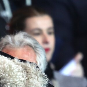 Patrick Bruelet Pascal Obispo lors du match Paris Saint-Germain contre OGC Nice au Parc des Princes à Paris, France, le 11 décembre 2016.