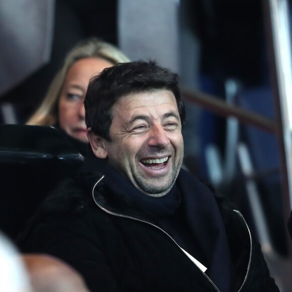 Patrick Bruel lors du match Paris Saint-Germain contre OGC Nice au Parc des Princes à Paris, France, le 11 décembre 2016.