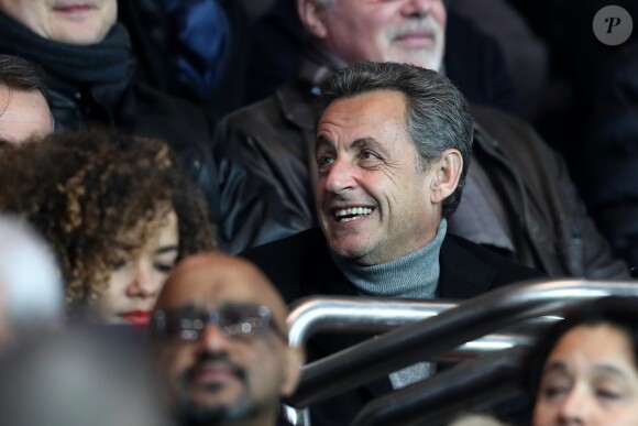 Nicolas Sarkozy, première sortie officielle après sa défaite à la primaire de la droite et du centre, lors du match Paris Saint-Germain contre OGC Nice au Parc des Princes à Paris, France, le 11 décembre 2016.