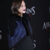 Marion Cotillard enceinte, avec des boucles d'oreilles Chopard - Avant-première du film Assassin's Creed' à l'AMC Empire à New York, le 13 décembre 2016