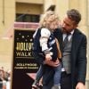 Ryan Reynolds et sa fille James à Hollywood, le 15 décembre 2016