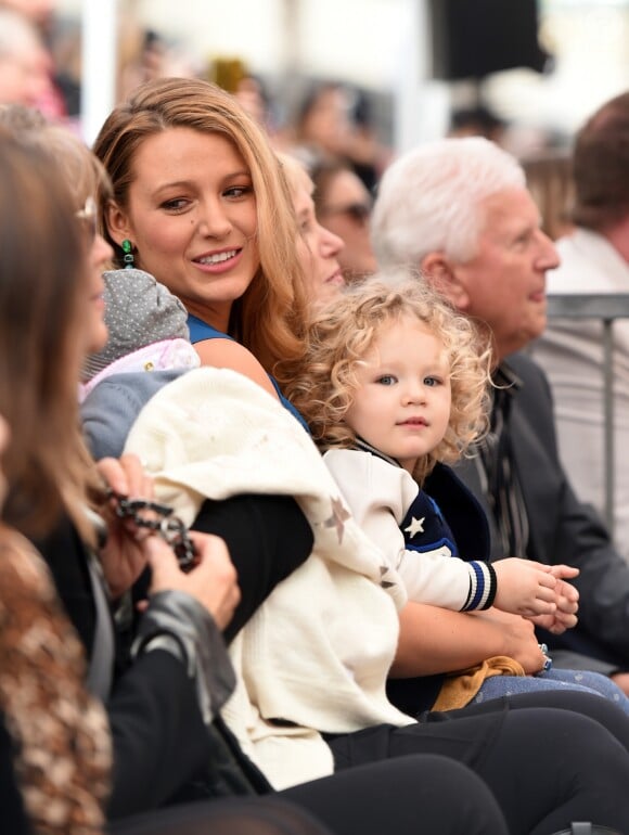 Blake Lively et sa fille James Reynolds - Ryan Reynolds reçoit son étoile sur le Walk of Fame à Hollywood, le 15 décembre 2016