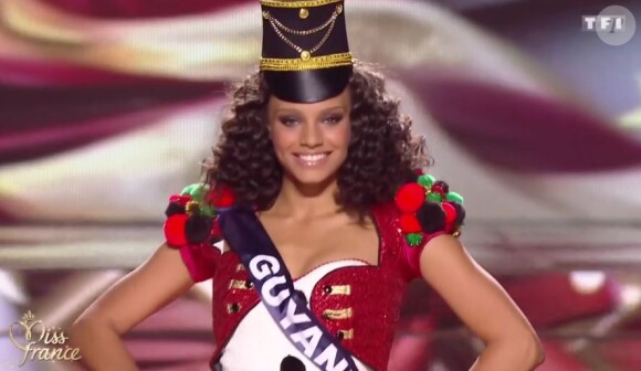 Miss Guyane 2016 : Alicia Aylies - Les candidates en lutin sexy de Noël pour le titre de Miss France 2017 - Concours Miss France 2017. Sur TF1, le 17 décembre 2016. 