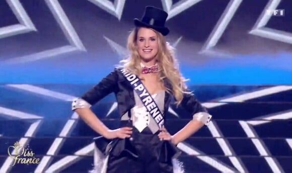Miss Midi-Pyrénées 2016 : Virginie Guillin - Les candidates en costume sexy pour le titre de Miss France 2017 - Concours Miss France 2017. Sur TF1, le 17 décembre 2016. 