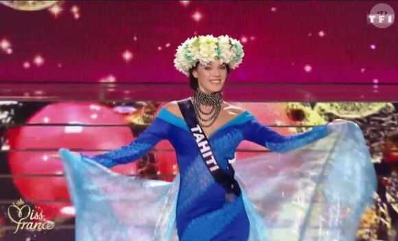 Miss Tahiti 2016 : Vaea Ferrand Les 30 candidates pour le titre de Miss France 2017 en tenue régionale - Concours Miss France 2017. Sur TF1, le 17 décembre 2016. 