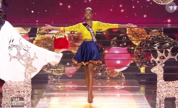 Miss Lorraine 2016 : Justine Kamara- Les 30 candidates pour le titre de Miss France 2017 en tenue régionale - Concours Miss France 2017. Sur TF1, le 17 décembre 2016. 