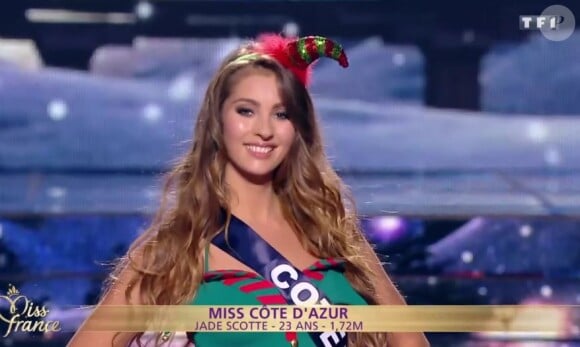 Miss Côte d'Azur 2016 : Jade Scotte - Les 30 candidates pour le titre de Miss France 2017 défilent en maillot de bain - Concours Miss France 2017. Sur TF1, le 17 décembre 2016. 
