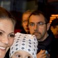 La princesse Victoria, le prince Daniel et leur fils le prince Oscar de Suède descendent d'un train à leur arrivée à la gare de Milan, le 16 décembre 2016, lors d leur déplacement en Italie.16/12/2016 - Milan
