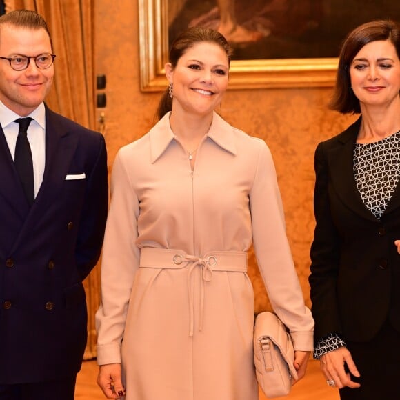 La princesse Victoria et le prince Daniel de Suède rencontrent Laura Boldrini, présidente de la chambre des députés d'Italie lors de leur déplacement à Rome, le 15 décembre 2016.15/12/2016 - Rome