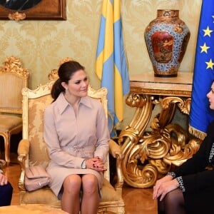 La princesse Victoria et le prince Daniel de Suède rencontrent Laura Boldrini, présidente de la chambre des députés d'Italie lors de leur déplacement à Rome, le 15 décembre 2016.15/12/2016 - Rome