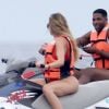 Khloe Kardashian en présence de son supposé nouveau compagnon star de la NBA Tristan Thompson font du jet ski à Cabo San Lucas le 3 septembre 2016.