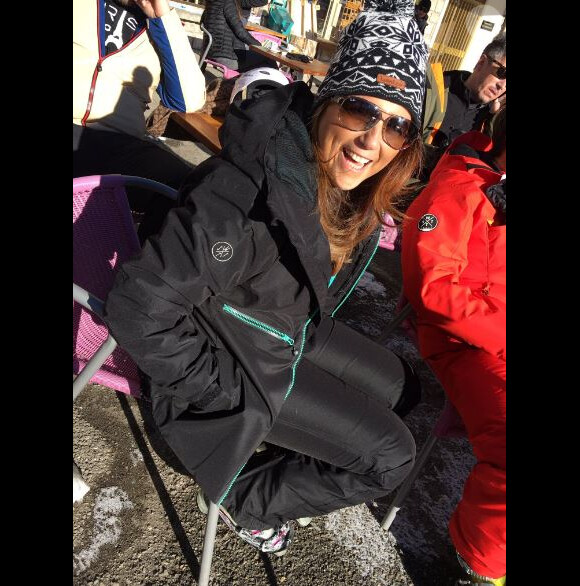 Valérie Bénaïm souriante au ski, à Montgenèvre, Twitter, 17 décembre 2016