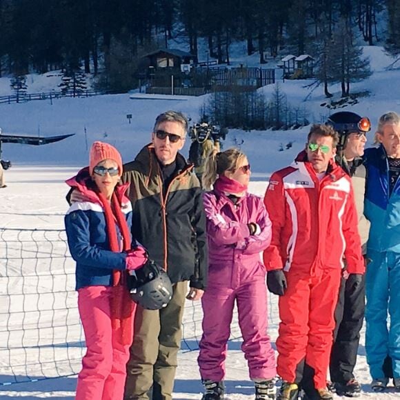 L'équipe de "TPMP" au ski, à Montgenèvre, 19 décembre 2016, sur Twitter