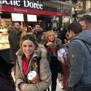 Capucine Anav et l'équipe de "TPMP" à la gare pour partir à Montgenèvre, Twitter, 16 décembre 2016