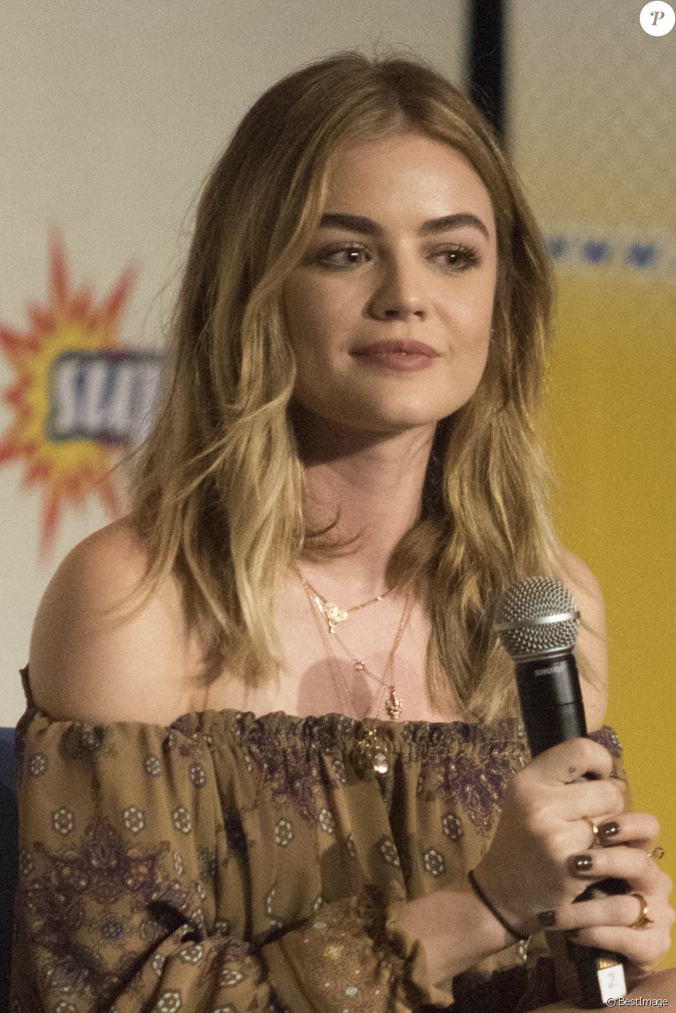 Lucy Hale en conférence de presse pour Supernova pop culture à Brisbane