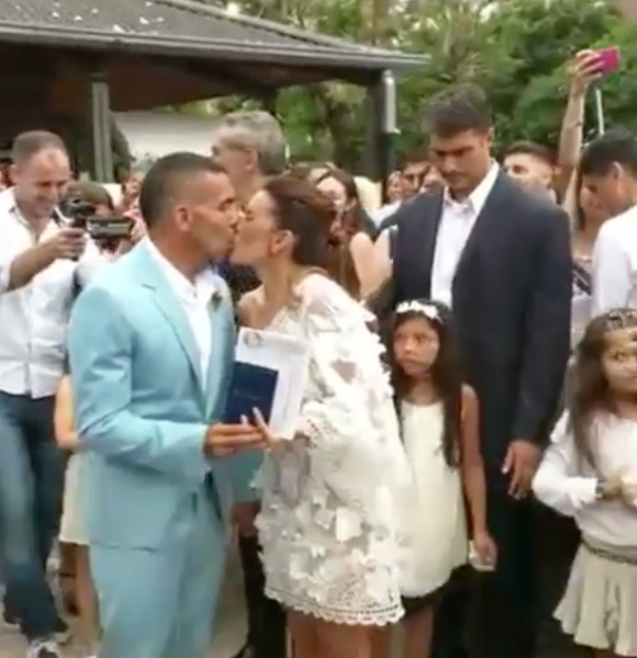 Carlos Tevez et Vanesa Mansilla, en couple depuis 19 ans, ont célébré leur mariage civil le 22 décembre 2016 à San Isidro, dans le nord de Buenos Aires. Avec le mariage religieux et la fête, la noce a duré près de quatre jours, en grande partie à Carmelo, en Uruguay. Image Instagram.
