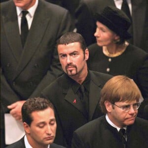 George Michael et Elton John aux funérailles de Lady Di à Londres, le 5 septembre 1997.