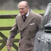 Le duc d'Edimbourg quitte l'église St Mary Magdalene après la messe du Nouvel An le 1er janvier 2017. Toujours en convalescence suite à un gros rhume, la reine Elizabeth II était absente.