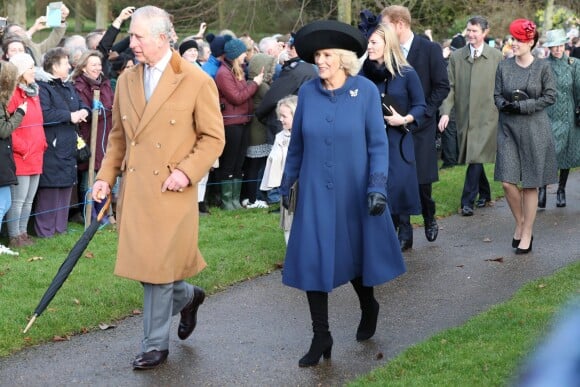Le prince Charles, prince de Galles et Camilla Parker Bowles, duchesse de Cornouailles - La famille royale assiste à la messe de Noël à l'église de Sandringham le 25 décembre 2016.