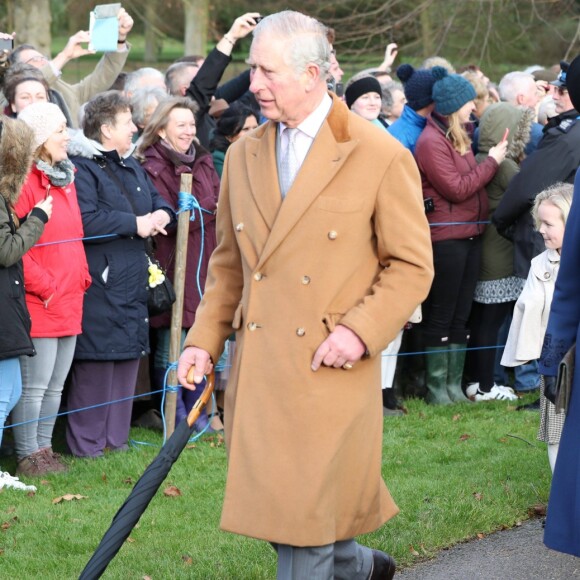 Le prince Charles, prince de Galles et Camilla Parker Bowles, duchesse de Cornouailles - La famille royale assiste à la messe de Noël à l'église de Sandringham le 25 décembre 2016.
