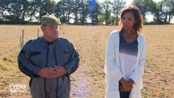 Gérard alias "Gégé" (52 ans), éleveur de vaches et de brebis allaitantes en Nouvelle Aquitaine. "L'amour est dans le pré 2017" sur M6. Janvier 2017.