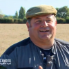 Gérard alias "Gégé" (52 ans), éleveur de vaches et de brebis allaitantes en Nouvelle Aquitaine. "L'amour est dans le pré 2017" sur M6. Janvier 2017.