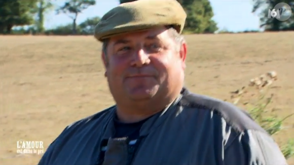 Gérard alias "Gégé" (52 ans), éleveur de vaches et de brebis allaitantes en Nouvelle Aquitaine. "L'amour est dans le pré 2017" sur M6. Janvier 2017.