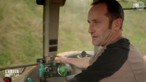 Vincent (45 ans), éleveur de brebis allaitantes en Occitanie. "L'amour est dans le pré 2017" sur M6. Janvier 2017.