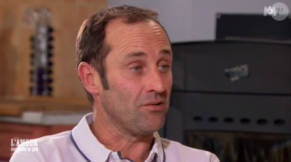 Vincent (45 ans), éleveur de brebis allaitantes en Occitanie. "L'amour est dans le pré 2017" sur M6. Janvier 2017.